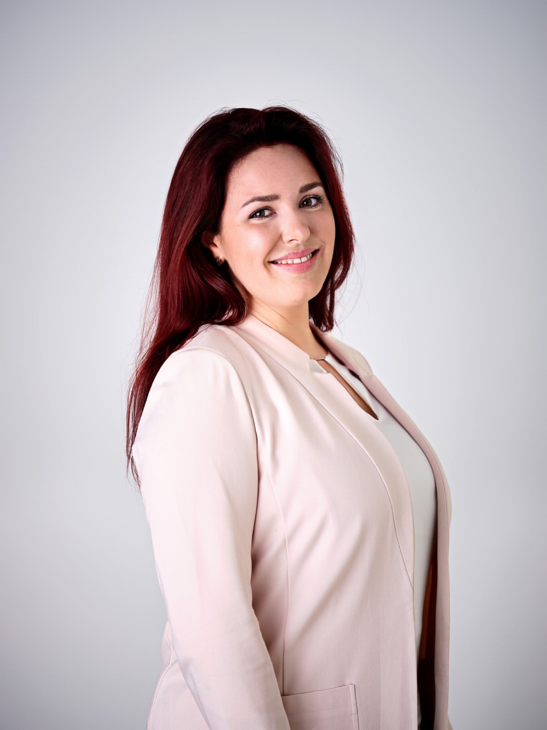 Jana Reimchen, freie Finanzmaklerin